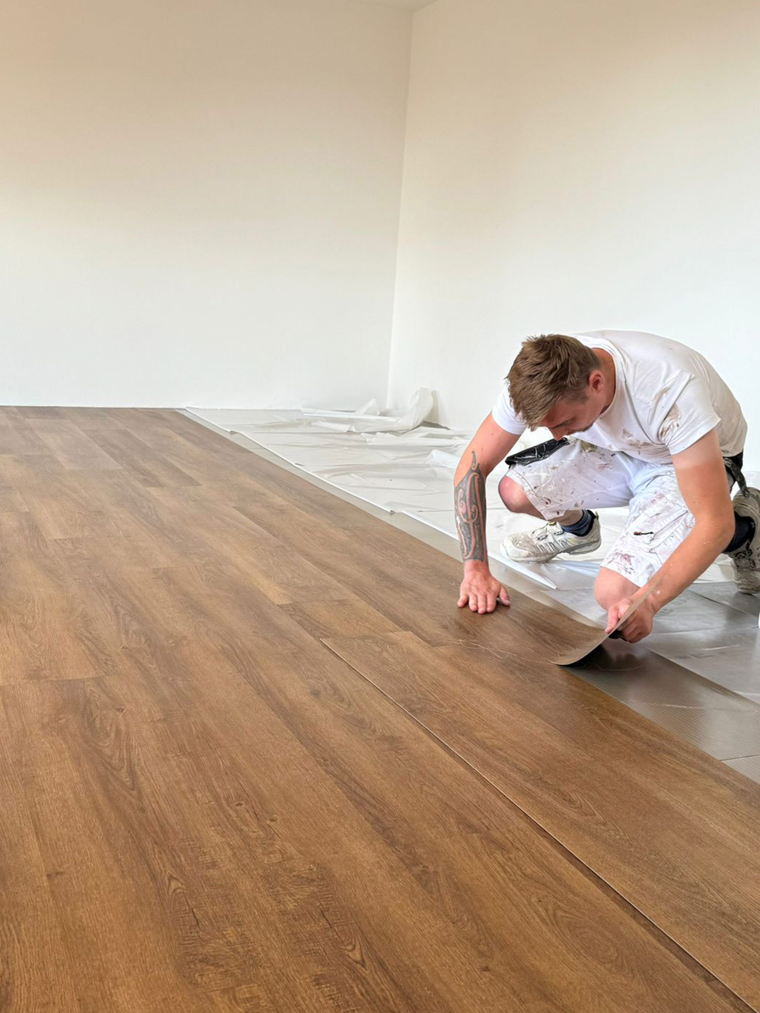 Vinyl oder Laminat Mietwohnung Handwertig GmbH