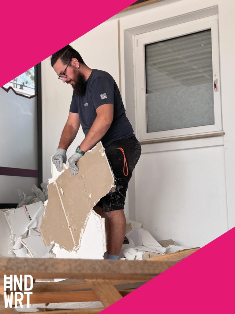 Die Fahrschule ist ausgezogen. In Singen entsteht jetzt der neue … – Bild 2 von 2, Handwertig GmbH